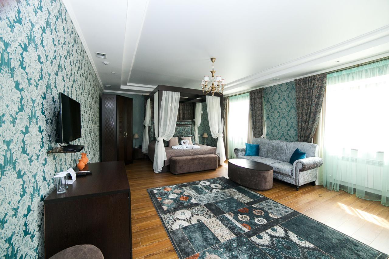 Park Hotel Караганда Екстер'єр фото