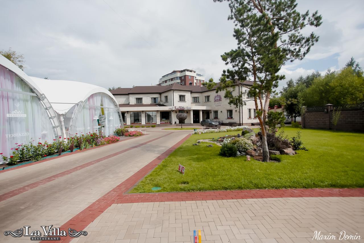 Park Hotel Караганда Екстер'єр фото