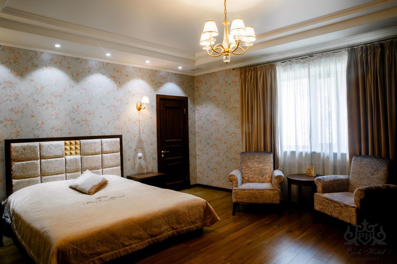Park Hotel Караганда Екстер'єр фото